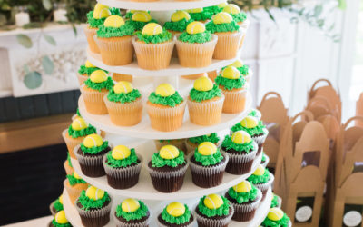 Gretchen & Eric’s Wedding Cake and Tennis Cupcakes