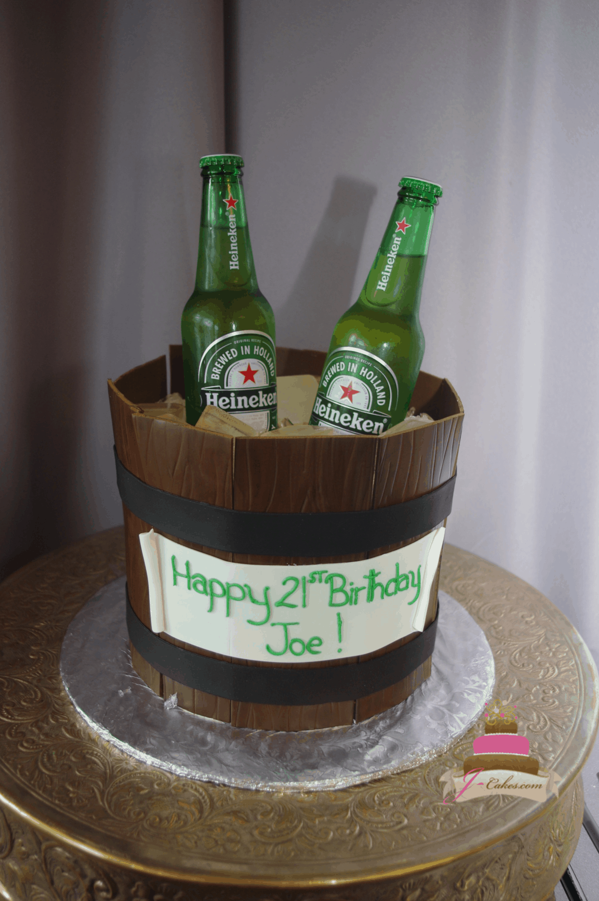 (213) Ice Bucket Cake