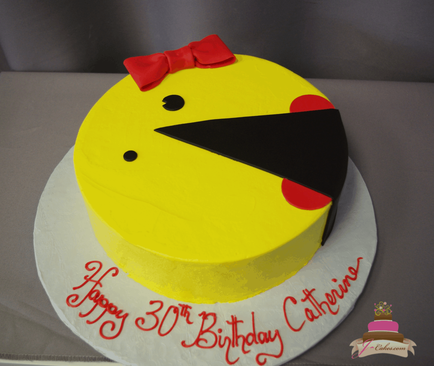 (201) Ms. Pacman Cake