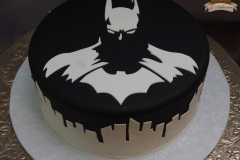 (553) Black and White Batman Cake