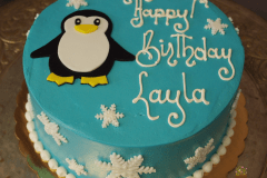 (578) Simple Penguin Cake