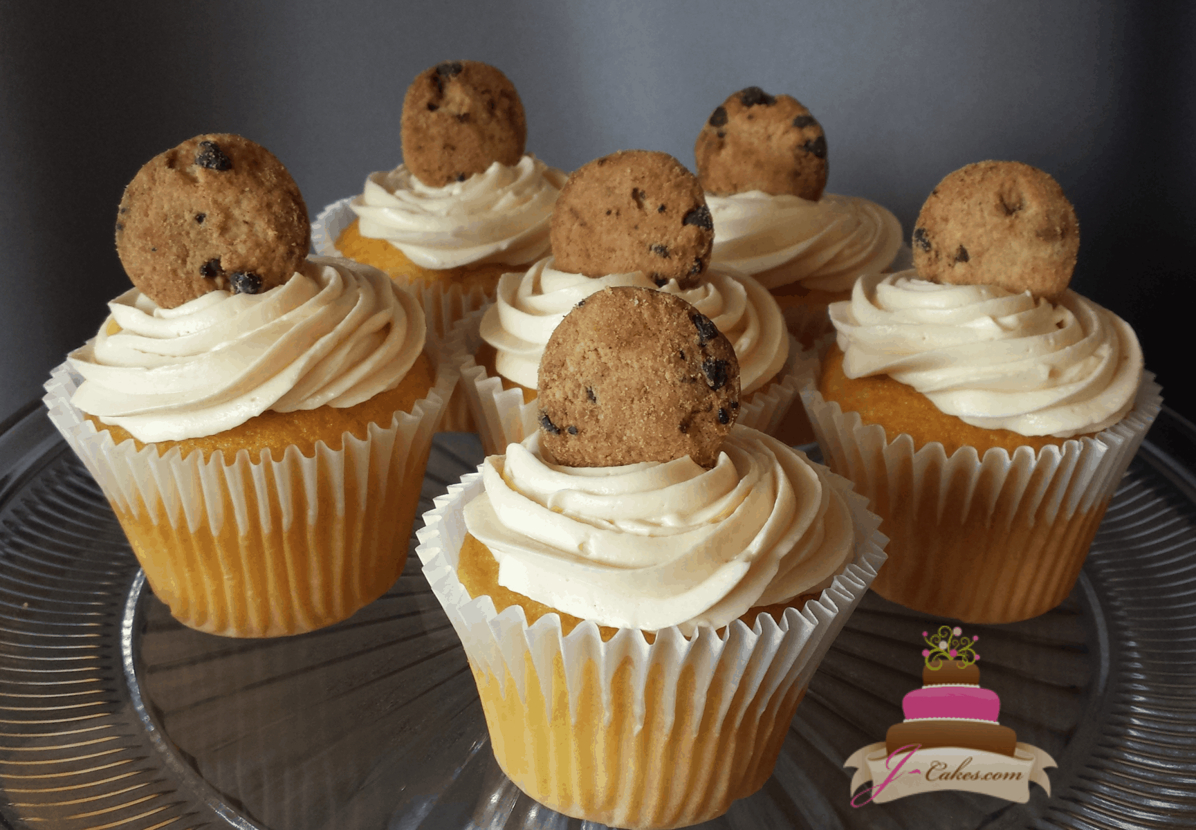 (644) Cookie Dough Cupcakes