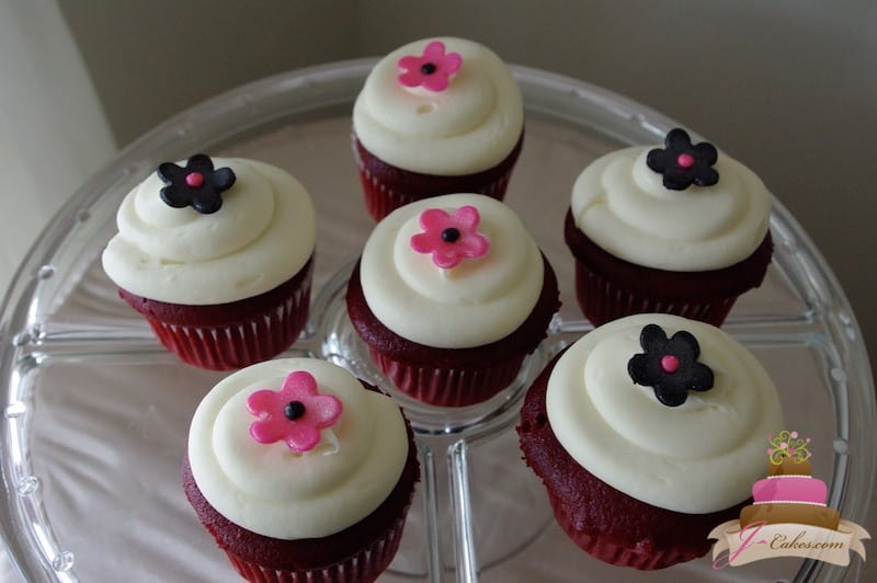 (612) Fondant Flower Cupcakes