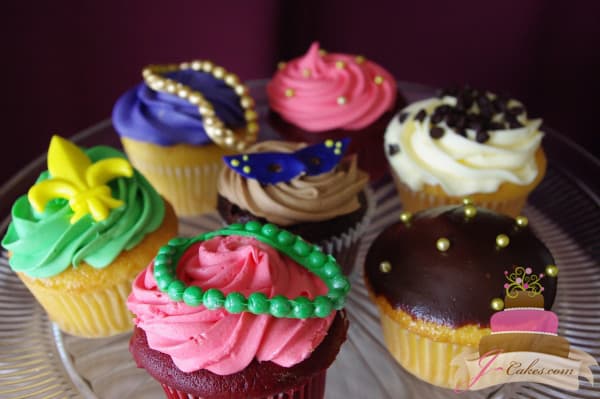 (613) Mardi Gras Cupcakes