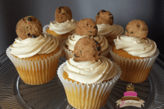 (644) Cookie Dough Cupcakes
