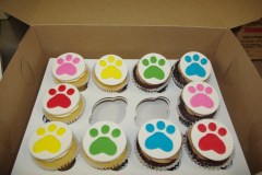 (662) Colorful Paw Print Cupcakes