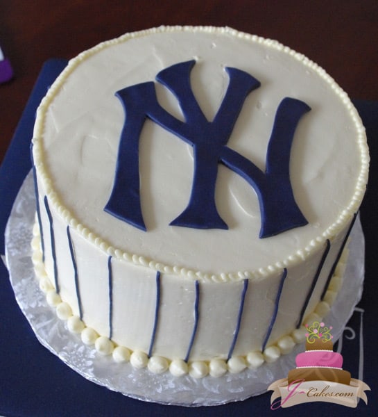 (703) Simple NY Yankees Groom's Cake