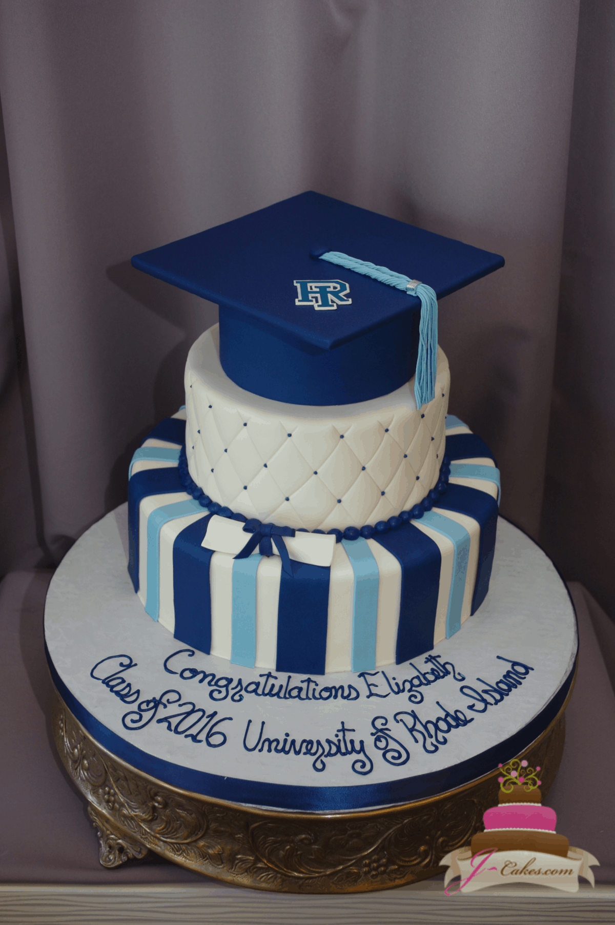 (847) Quilted Fondant Gradutation Cake