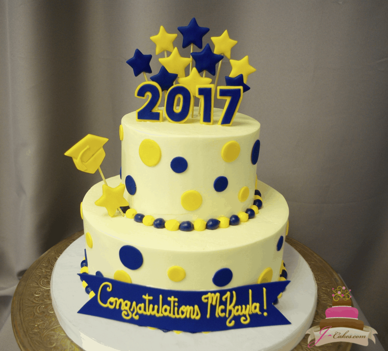 (851) Graduation Cake with Year Topper