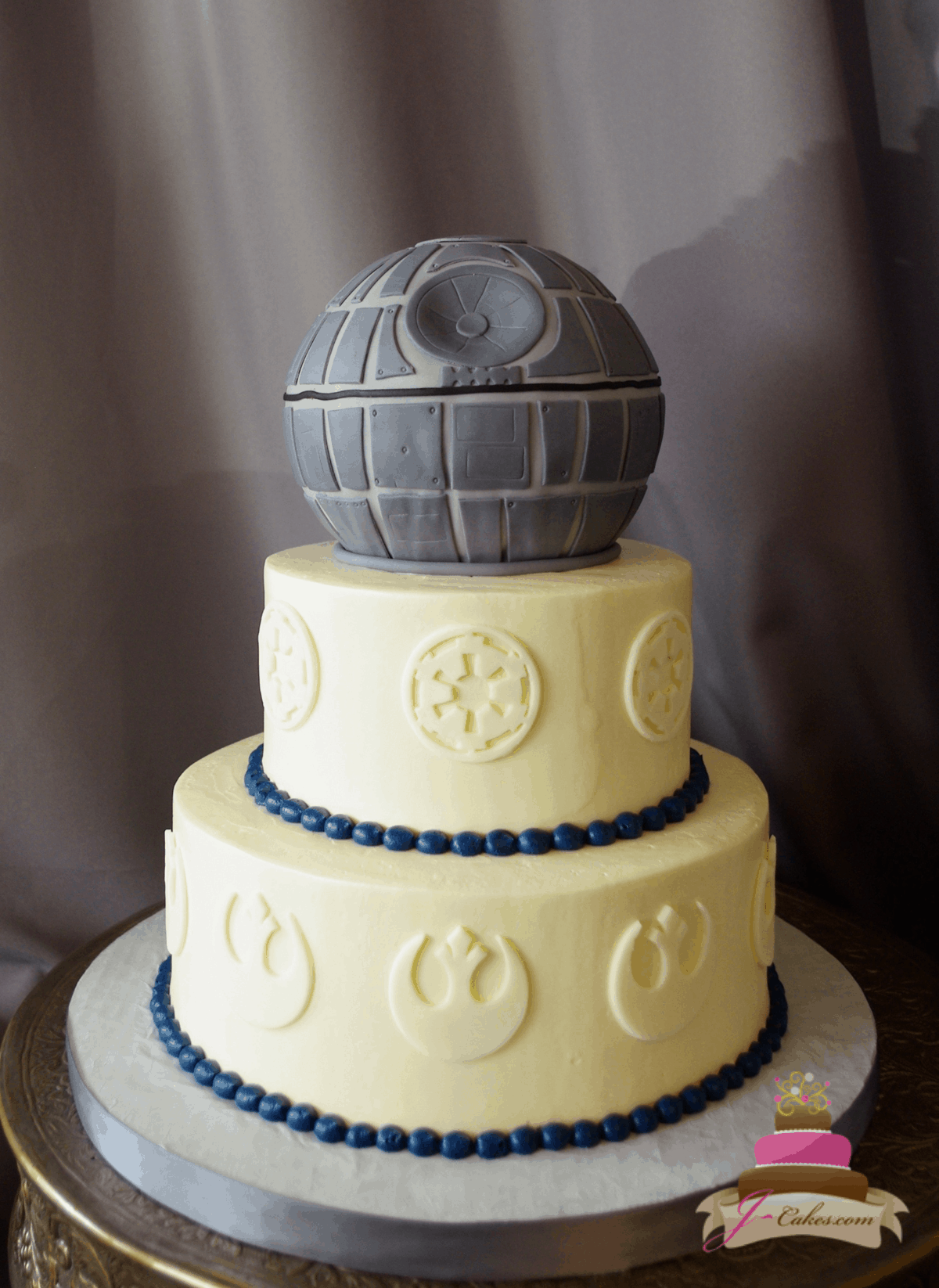 (1168) Star Wars Theme Wedding Cake
