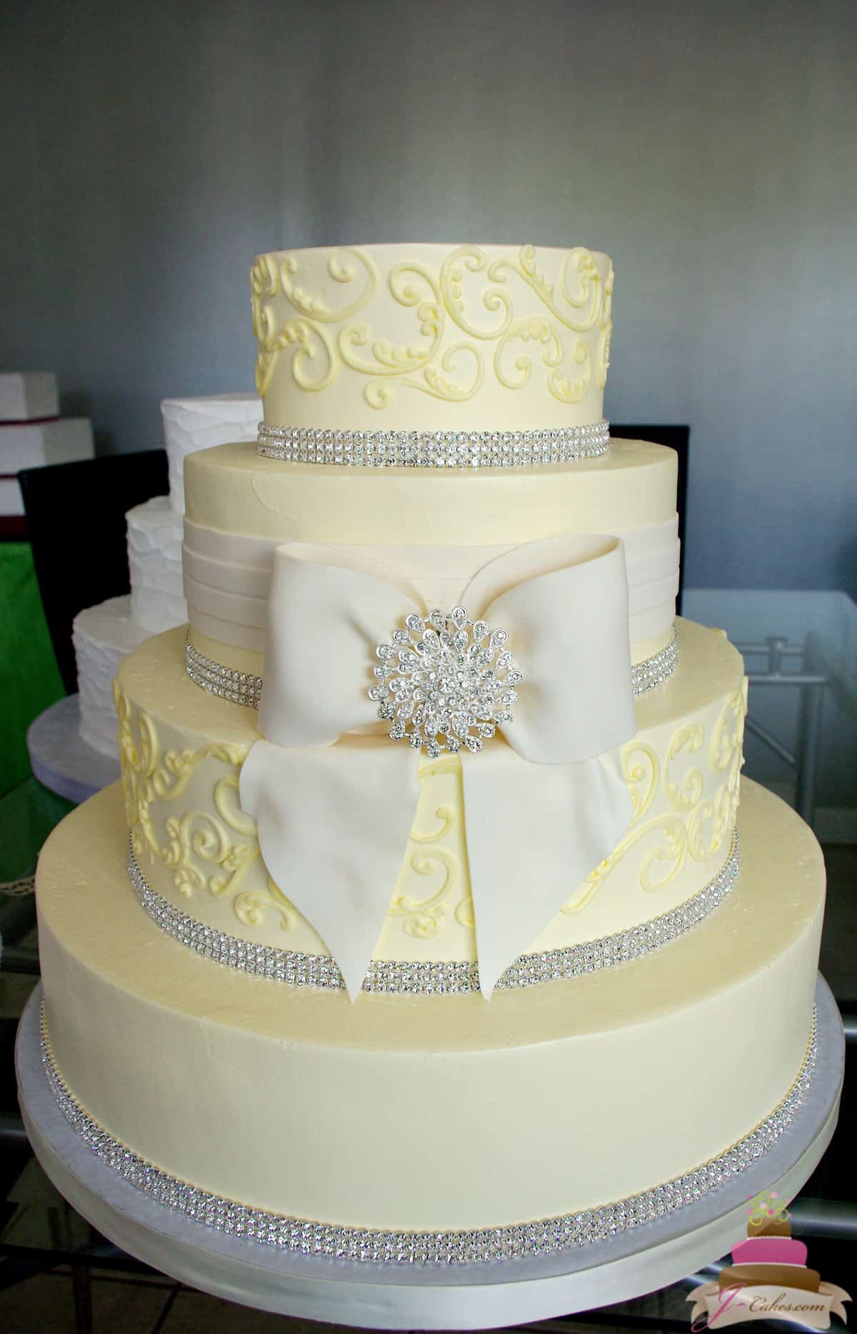 (1149) Fondant Bow and Bling Wedding Cake