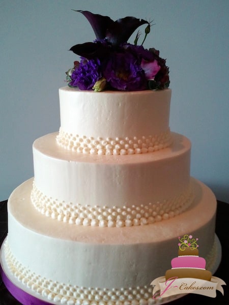 (1123) Graduated Dot Wedding Cake