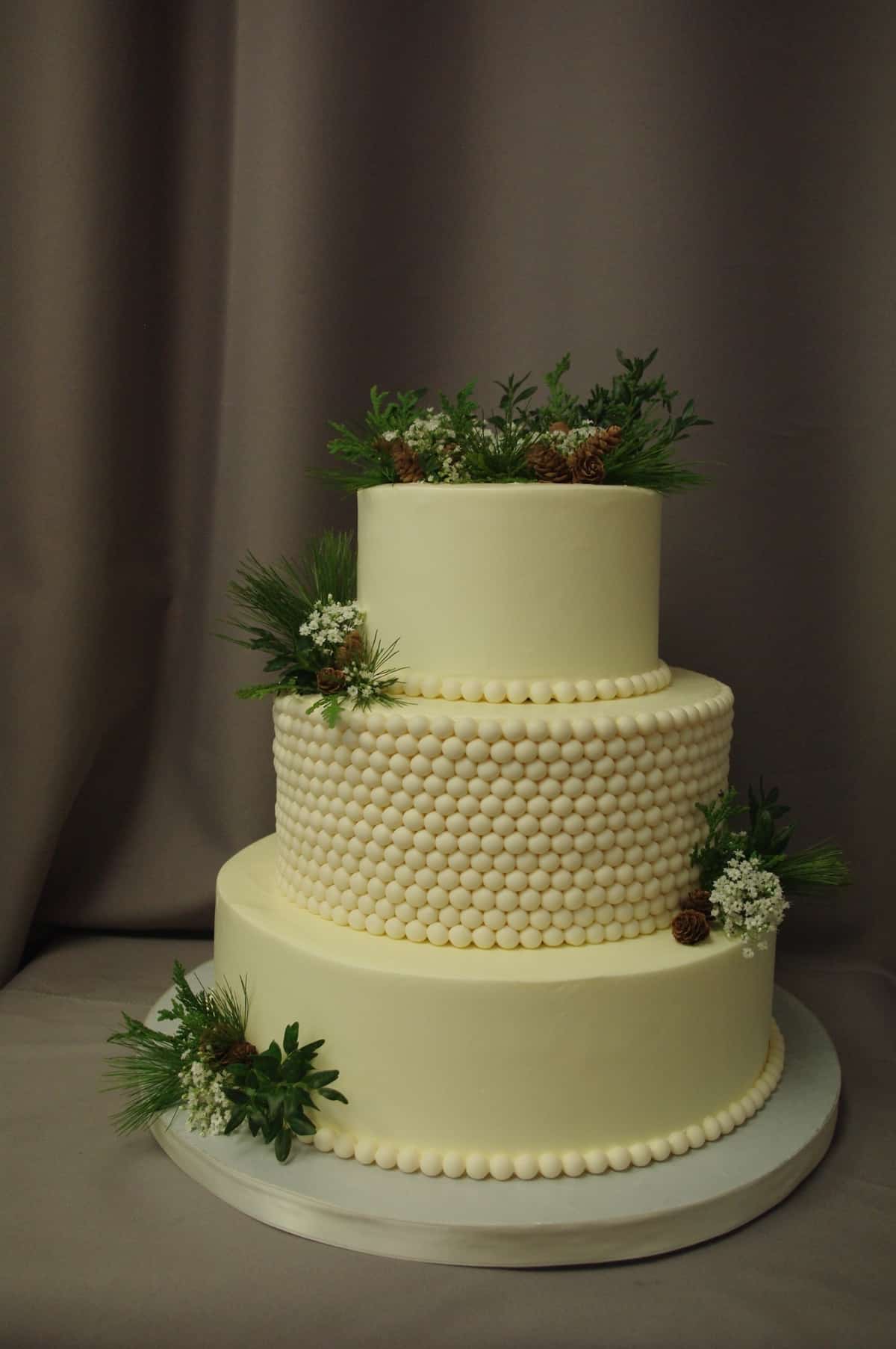 (1196) Wedding Cake with Fondant Pearls