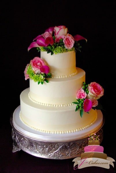 (1141) Simple Wedding Cake with Ivory Ribbon