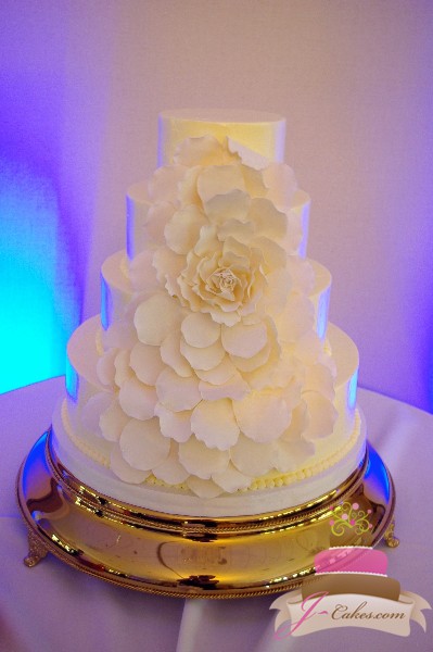(1019) Flower Petal Wedding Cake